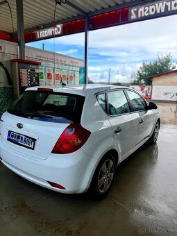 KIA Ceed 2009 1.4 77Kw - 4