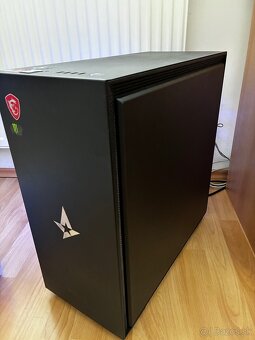 Herný PC (i7 9700k, RTX 2080 Ti, 32GB RAM, 2TB SSD - 4