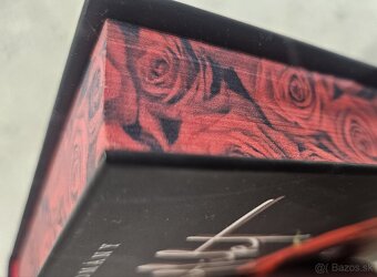 Kniha s oriezkou "Konflikt" - 4