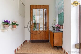 NA PREDAJ rodinný dom s dvomi bytovými jednotkami v Rovinke - 4