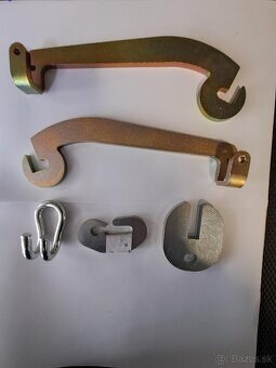 upinak na retaze - - 4