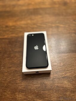 iPhone SE 2022 SE3 - 4