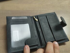 Sivá kožená peňaženka - 4
