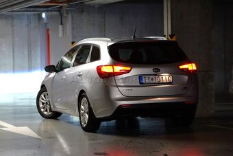 KIA Cee’d Sporty Wagon Combi 66kw Manuál - 4