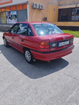 Opel astra - 4