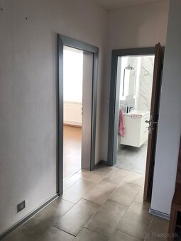 Predám 3- izbovy byt Bosany , ul. Stanicna - 4