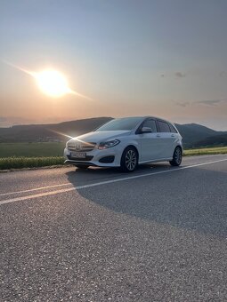 Mercedes- Benz B 200D - 4