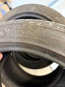 Predam Kumho 235 40 r19 letne - 4