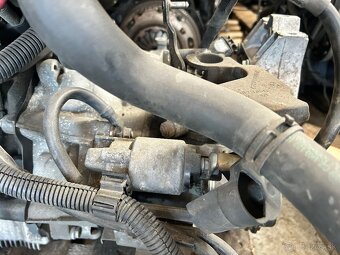 Motor BSE 1.6 i 75kw plus převodovka - 4