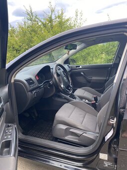 Predám Volkswagen Golf 2.0 TDI - 4