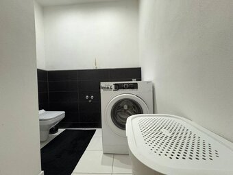Na prenájom: 2 izb.byt v CENTRE mesta + BALKON + ŠATNIK + PI - 4
