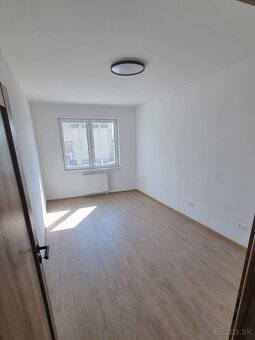 Prenájom 3-izbového bytu (3+kk), Bytča – centrum, BD Popper - 4
