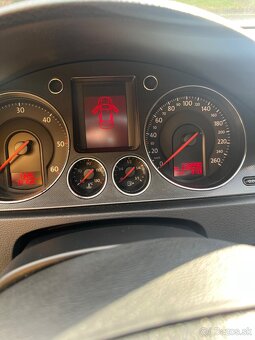 Volkswagen Passat B6 Variant - 4