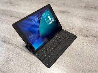 iPad 10,2” (2021) + Apple Smart Keyboard Case + stylus UNIQ - 4