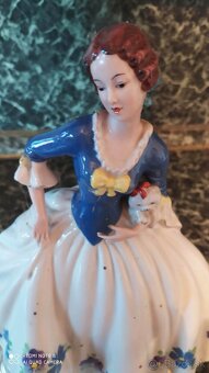 Royal dux soška- dáma so psíkom - 4