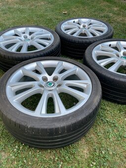 Predám originálne elektróny Škoda Octavia 225/40 ZR18 - 4