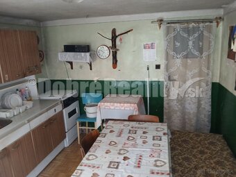Vidiecky dom s veľkou záhradou v obci Farna - 4