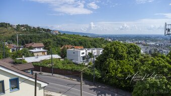 Na predaj výnimočný stavebný pozemok na Kolibe | 1474 m² - 4