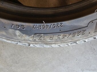 225/45R17 - 4