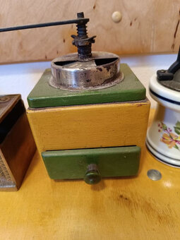 Kavove mlynceky, zehlicky - 4