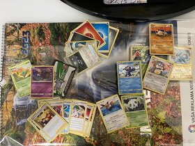 Pokemon Mega kufrík staré karty (V6) - 4