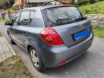 Predám Kia Ceed 1.4 benzín, r.v. 2007 - 4