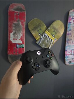 Xbox one x - 4