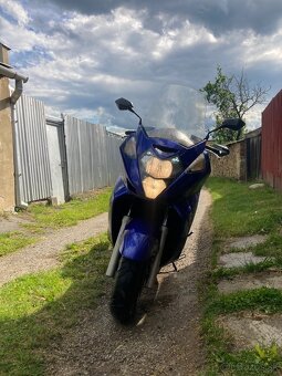 Honda Silver Wing 600 maxi skúter - 4