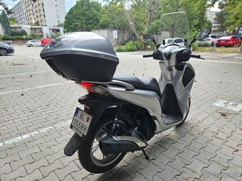 Honda SH125i ABS, 3300km, keyless, LED svetlá, plexi, kufor - 4
