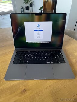 Predam MacBook Pro - 4