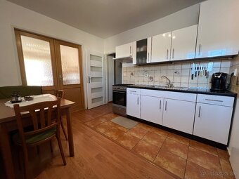 Na predaj 2 izbový slnečny a zrekonšt.byt vo Valaskej s balk - 4