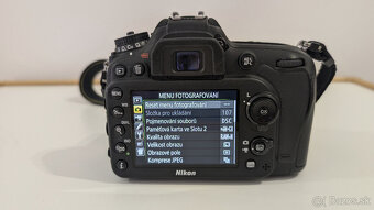 Nikon D7200 + Nikkor 18-105 mm - 4