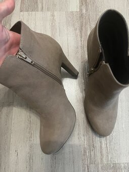 SEMISOVE CIZMY KOTNIKOVE NOVE 39 - 4