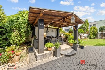 Krásny , slnečný , dvojgeneračný rodinný dom vo Vajnoroch - 4