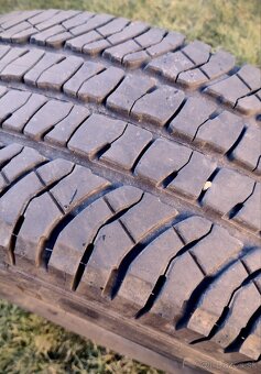 Michelin LTX AT2 LT275/70 R18 125/122S M+S load range E - 4