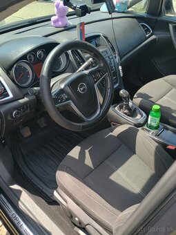 Opel Astra J 1.7.96 kw - 4