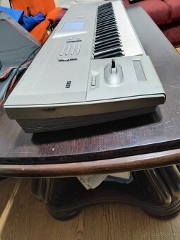 KORG TRIN ITY - 4