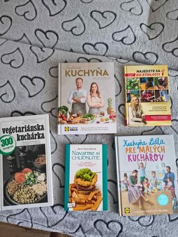 Pekný deň predám knihy - 4