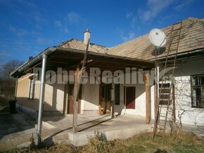 REZERVOVANÉ : 3 izbový rodinný dom v obci Dubník s veľkým po - 4