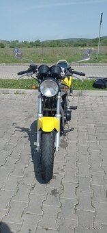 Suzuki GS500E - 4