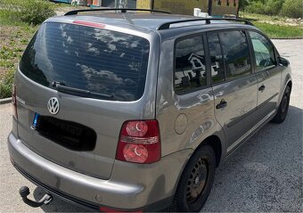 VW Touran 1,6 - 4