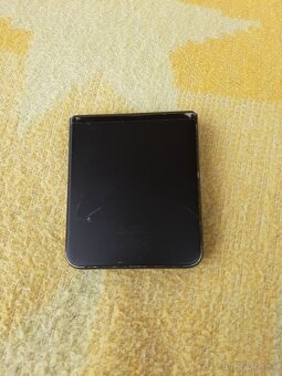 Samsung Zflip3 - 4