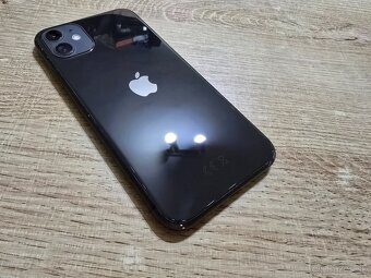 Iphone 11 128gb s novou bateriou plnefunkcny ma len bezne zn - 4