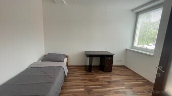 Priestranný 3-izbový byt 83,2 m² v centre Levíc na predaj - 4