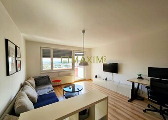 Ponúkame na predaj priestranný 2-izbový byt na Martinčekovej - 4