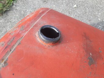 Palivová nádrž na Zetor 25 - 4