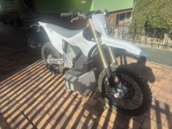 Stark Varg Ex 80HP - 4