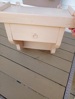 Biela skrinka so šuflíkom - 4