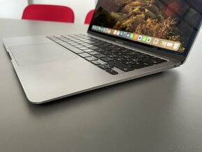 MacBook Air 2019 8/256 - 4