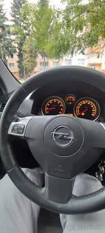 Opel astra h - 4